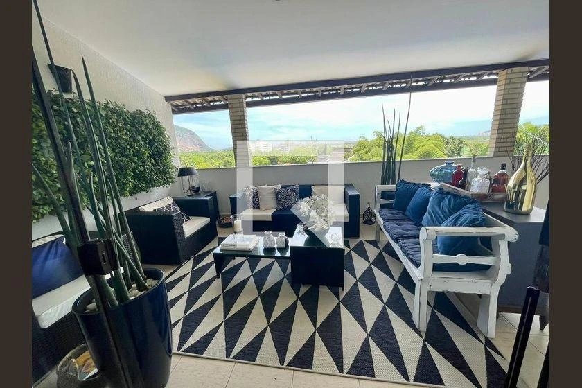 Furnished apartment, 492 m², with a glass-enclosed balcony — photo 18