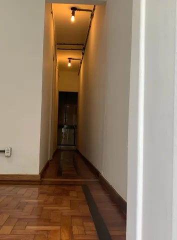 Reformed apartment with 2 bedrooms and a closed kitchen — photo 9