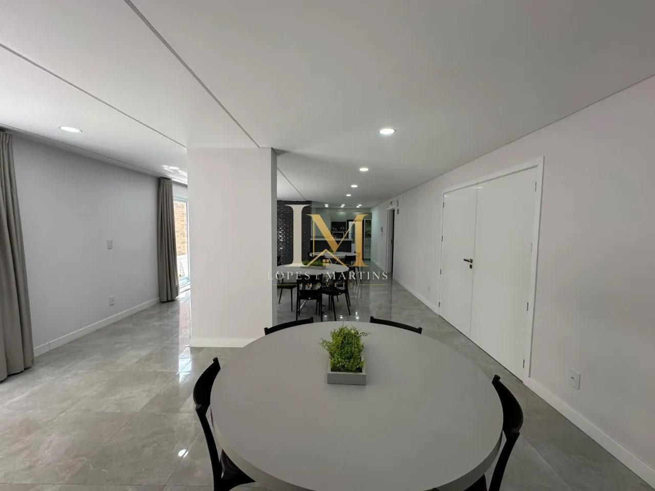 63 m² apartment with a washing machine and a home office — photo 35