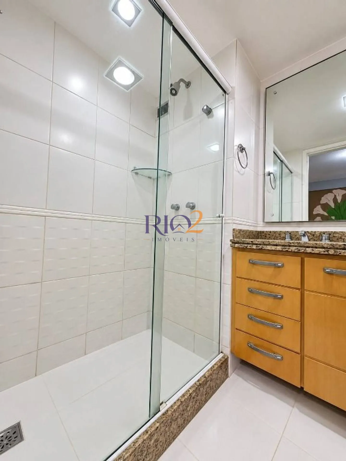 Walk-in closet in a 3-bedroom apartment, 117 m² — photo 35