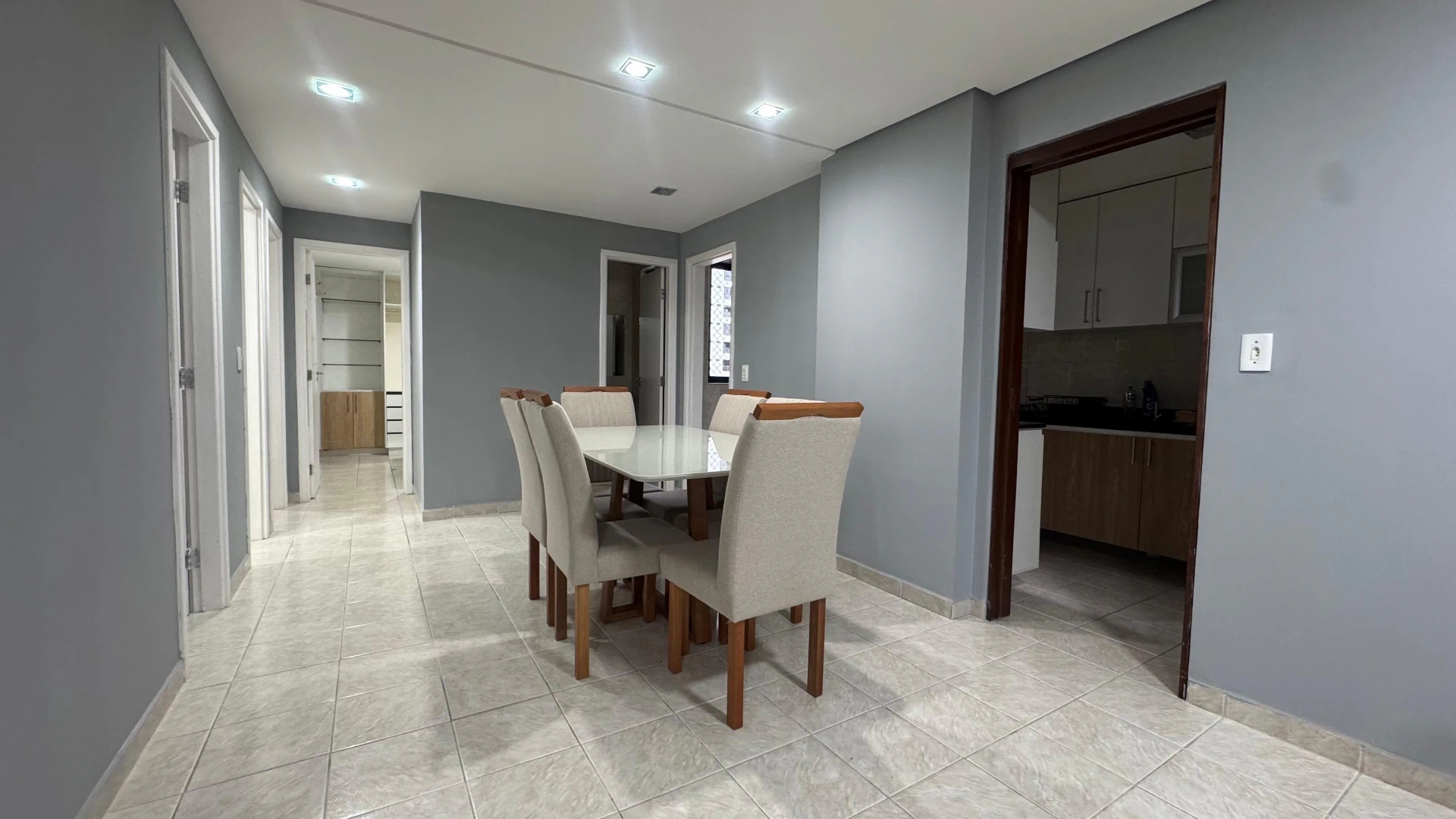 3-bedroom apartment with parking space — photo 2