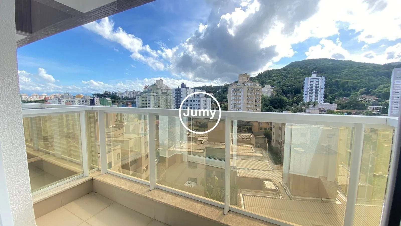 Apartamento de 2 quartos em condomínio com piscina — photo 18