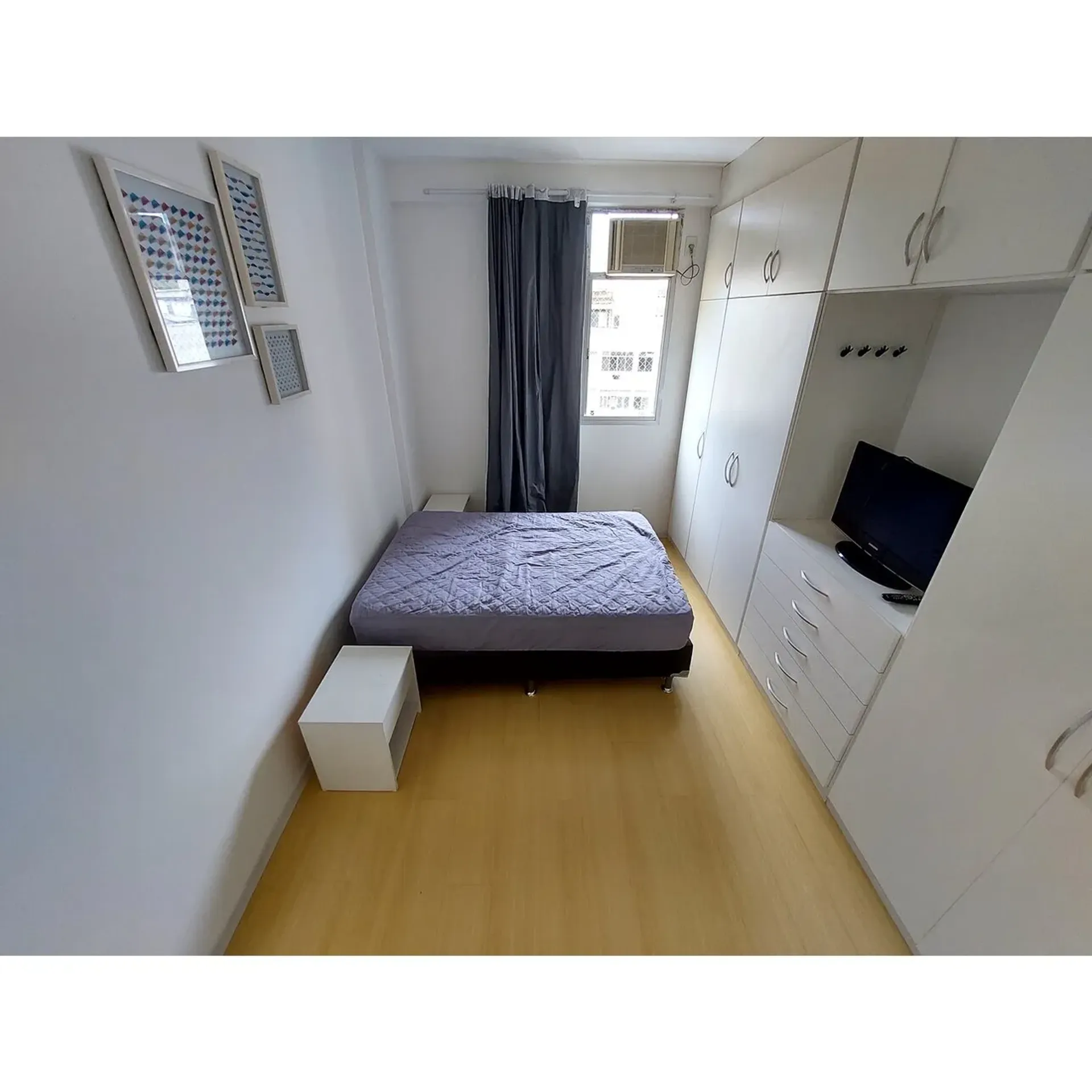 One-bedroom apartment with a washing machine — photo 7