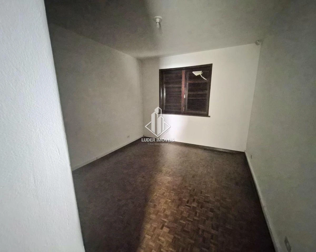 4-bedroom house with a garden in Curitiba — photo 35