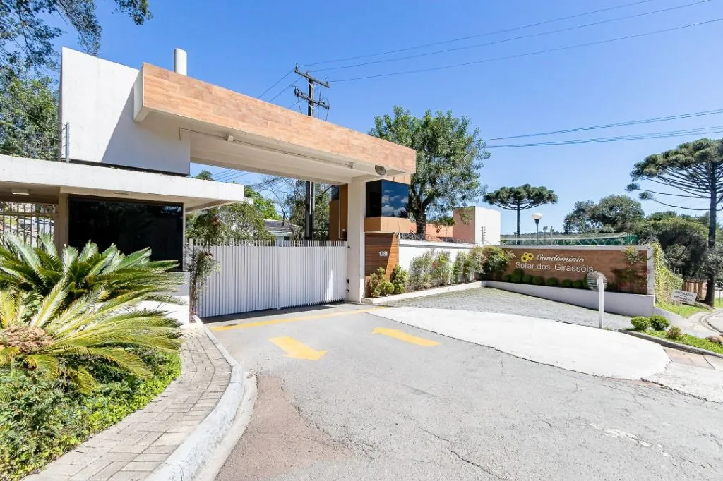 House with 4 en-suite bedrooms and private BBQ — photo 47