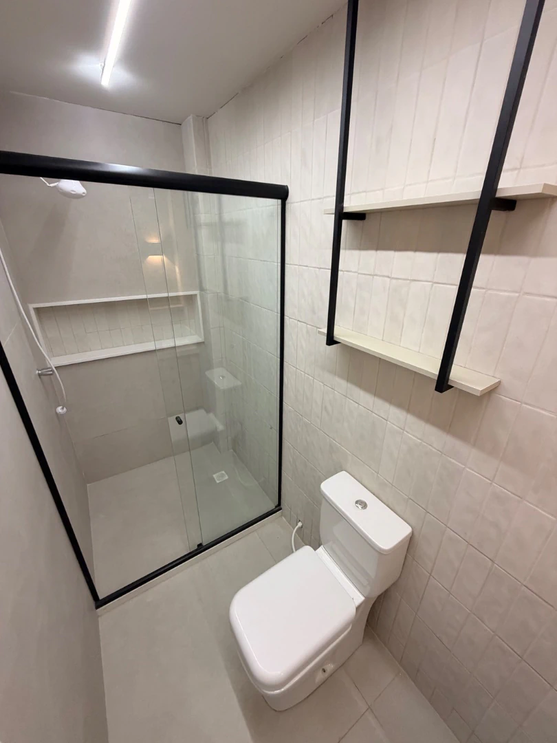 3-bedroom apartment with a washing machine — photo 18
