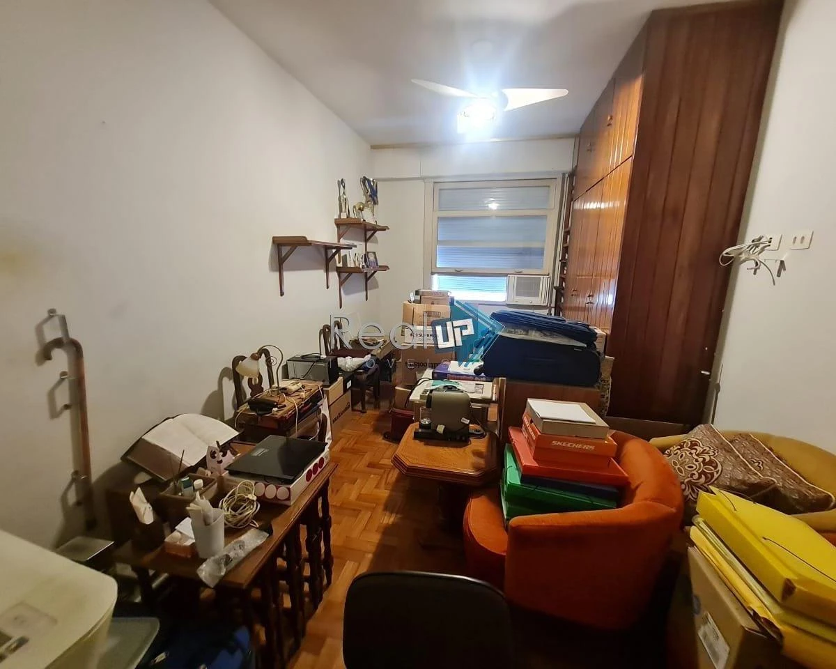 Apartment with 4 bedrooms and 5 bathrooms and 2 parking spaces — photo 16