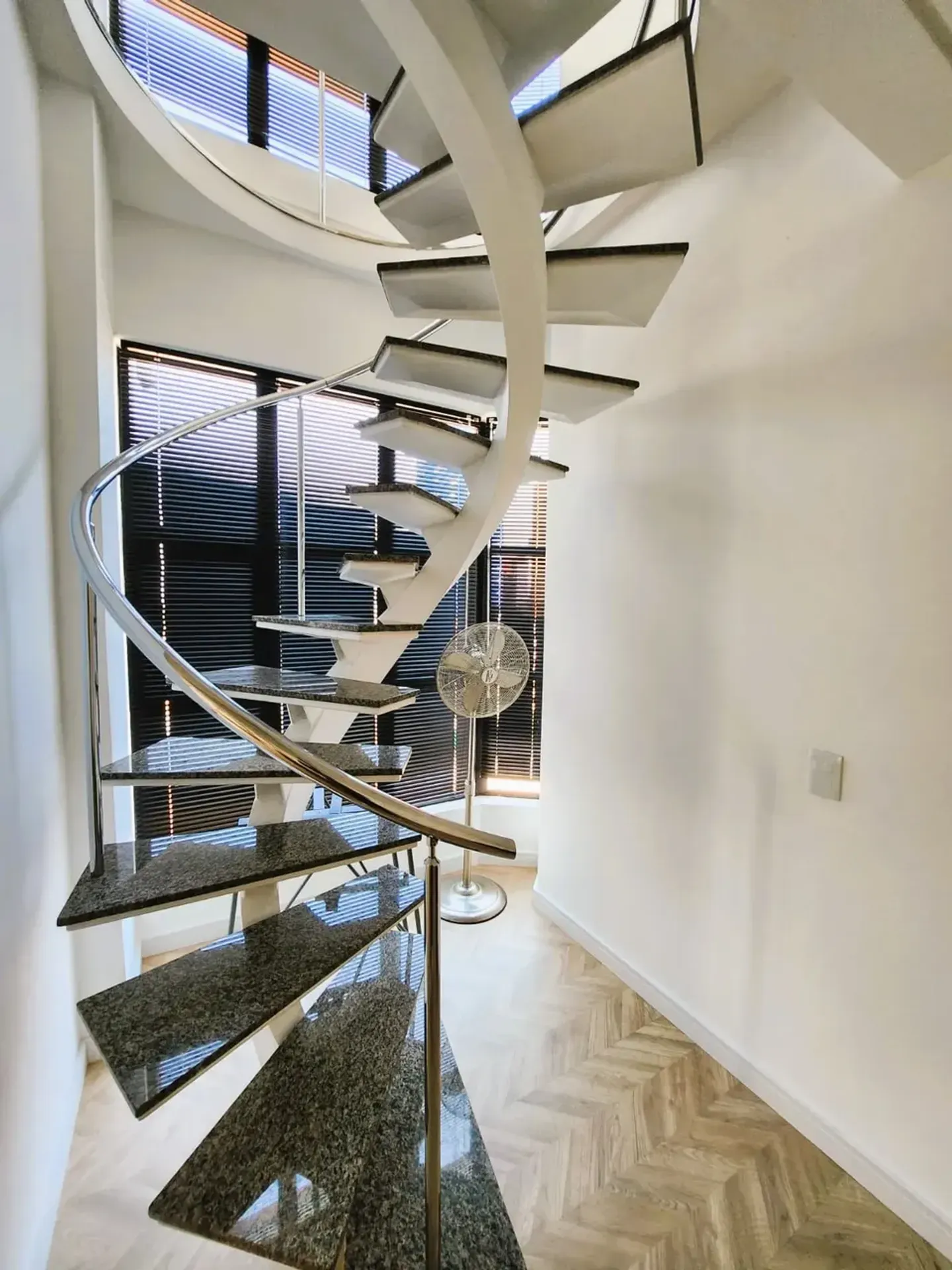 Furnished apartment, 84 m², with a walk-in closet — photo 13