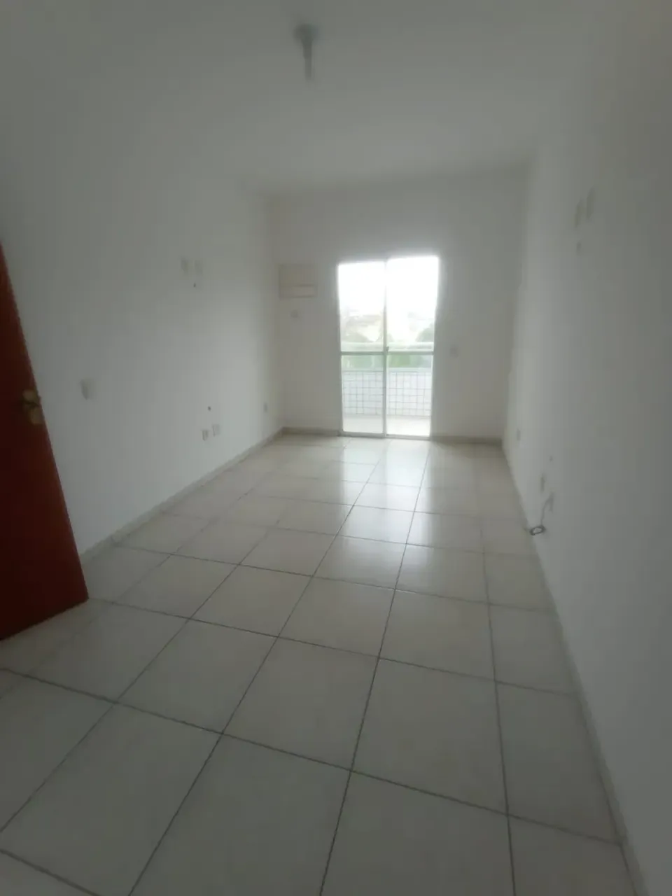 Apartamento sem mobília com 2 quartos e varanda — photo 19