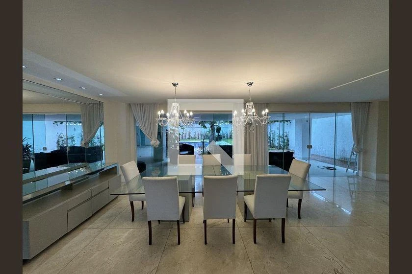 5 quartos e banheira: casa de 1000 m² — photo 17
