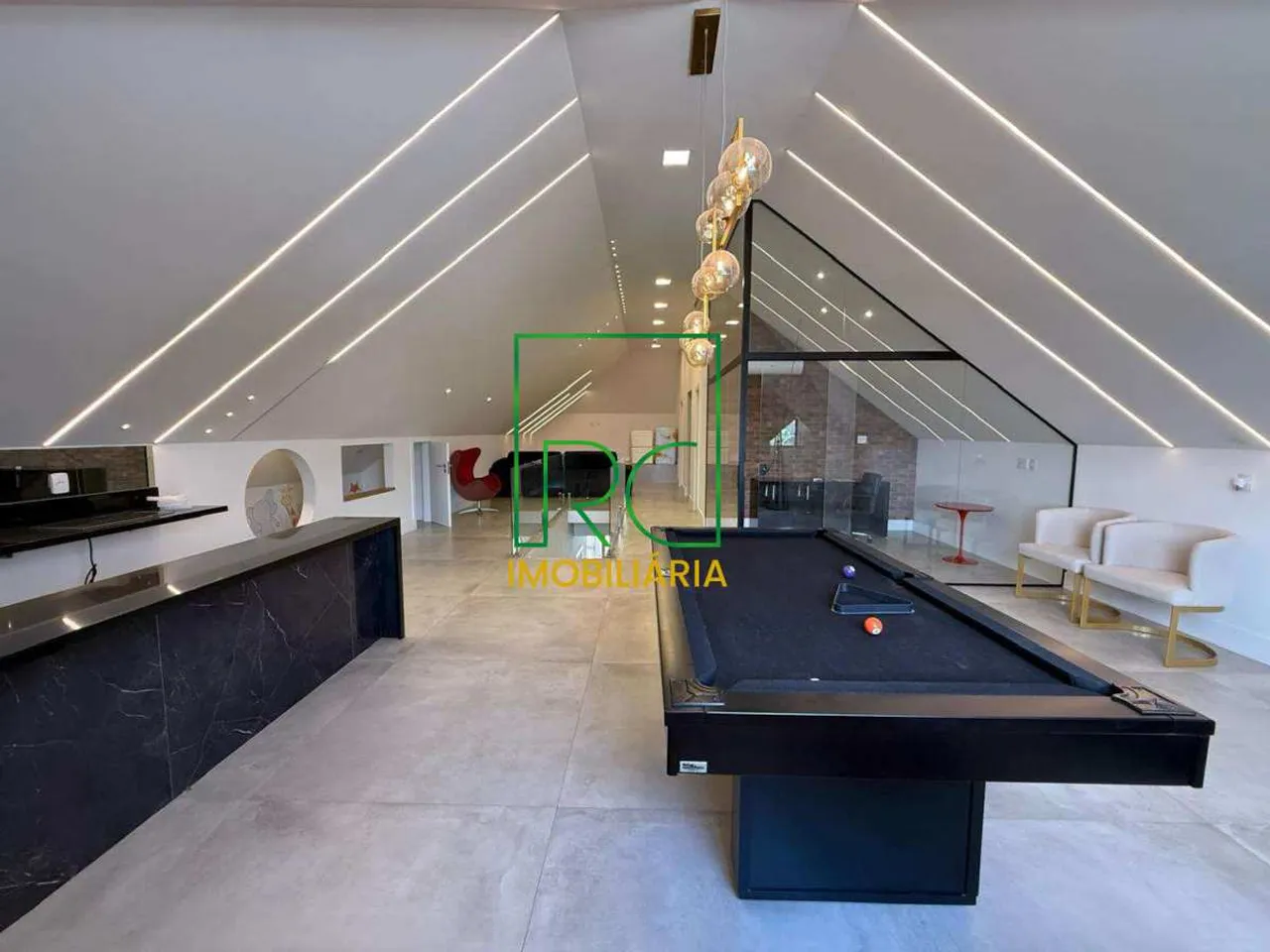Furnished house with 5 bedrooms and 5 bathrooms — photo 16