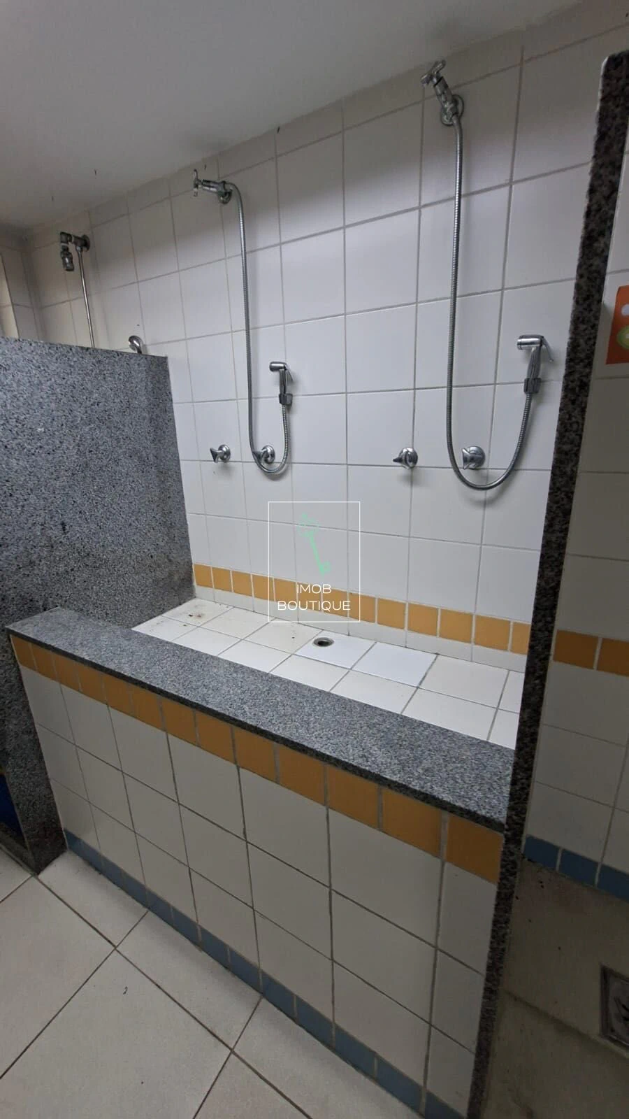 Немає меблів: будинок на 18 спалень і окрема кухня — photo 5