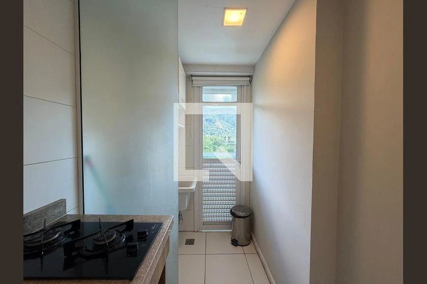 Furnished 2-bedroom apartment with an en-suite pair — photo 34