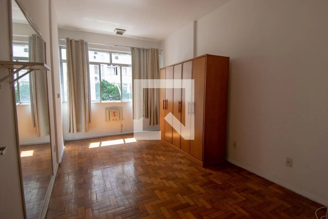 Monoambiente con piso de madera o laminado en Rio de Janeiro — photo 3