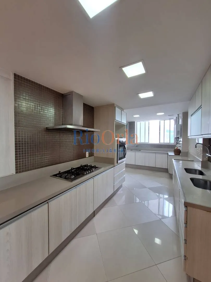 Unfurnished apartment with 4 bedrooms and 5 bathrooms — photo 60
