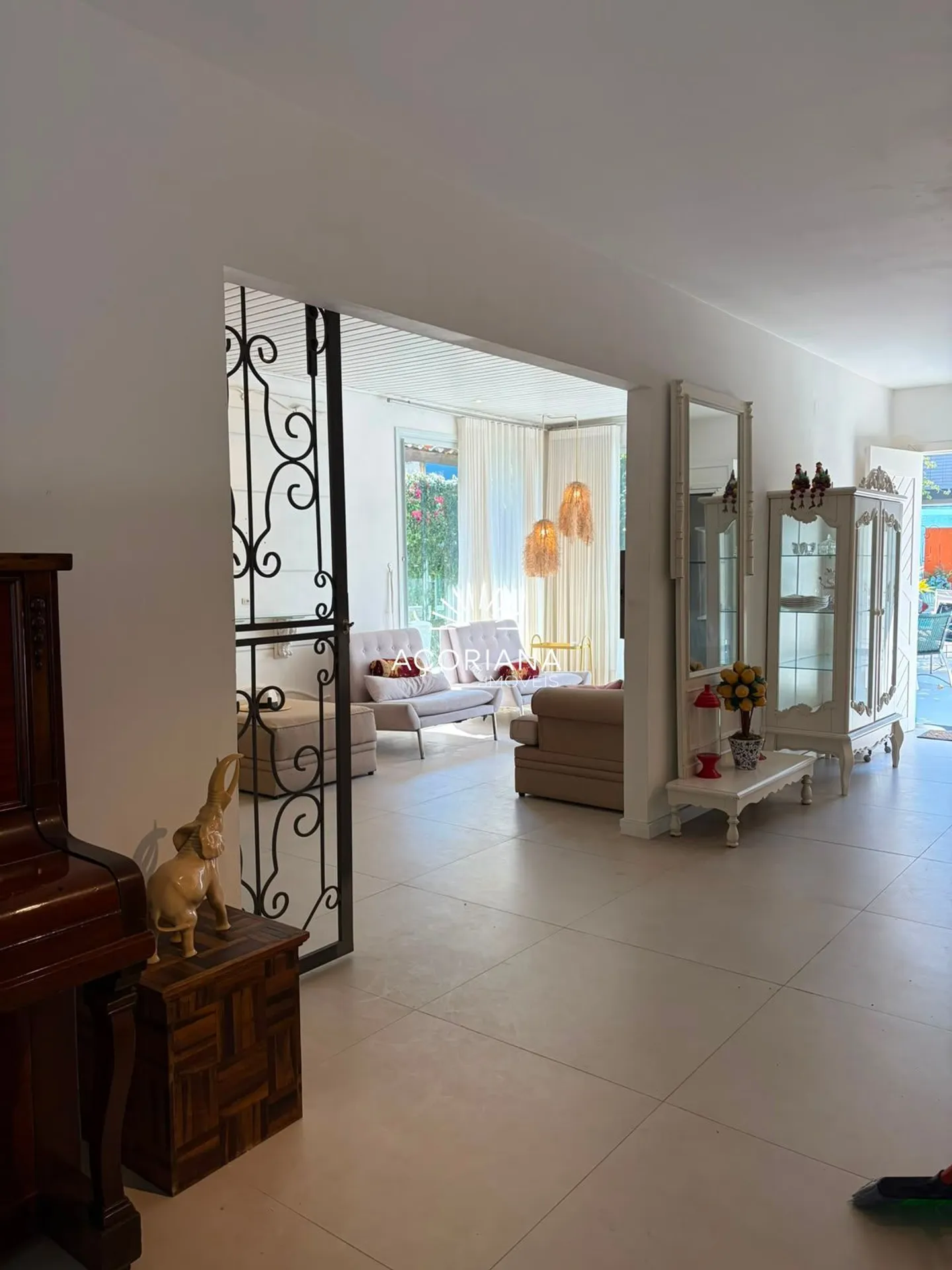 Furnished 600 m² house with 5 bedrooms and an integrated kitchen — photo 83