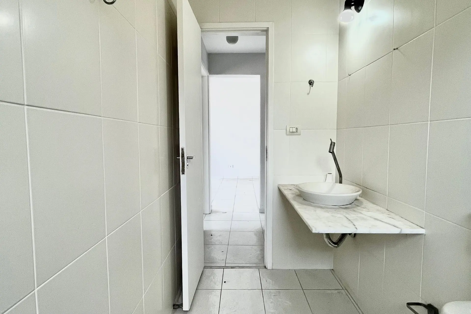 1-bedroom apartment for rent with balcony and parking — photo 42