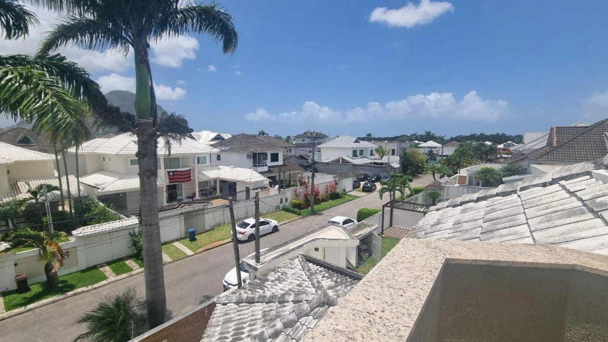 360 m² house with 4 en-suite bedrooms and 3 parking — photo 11