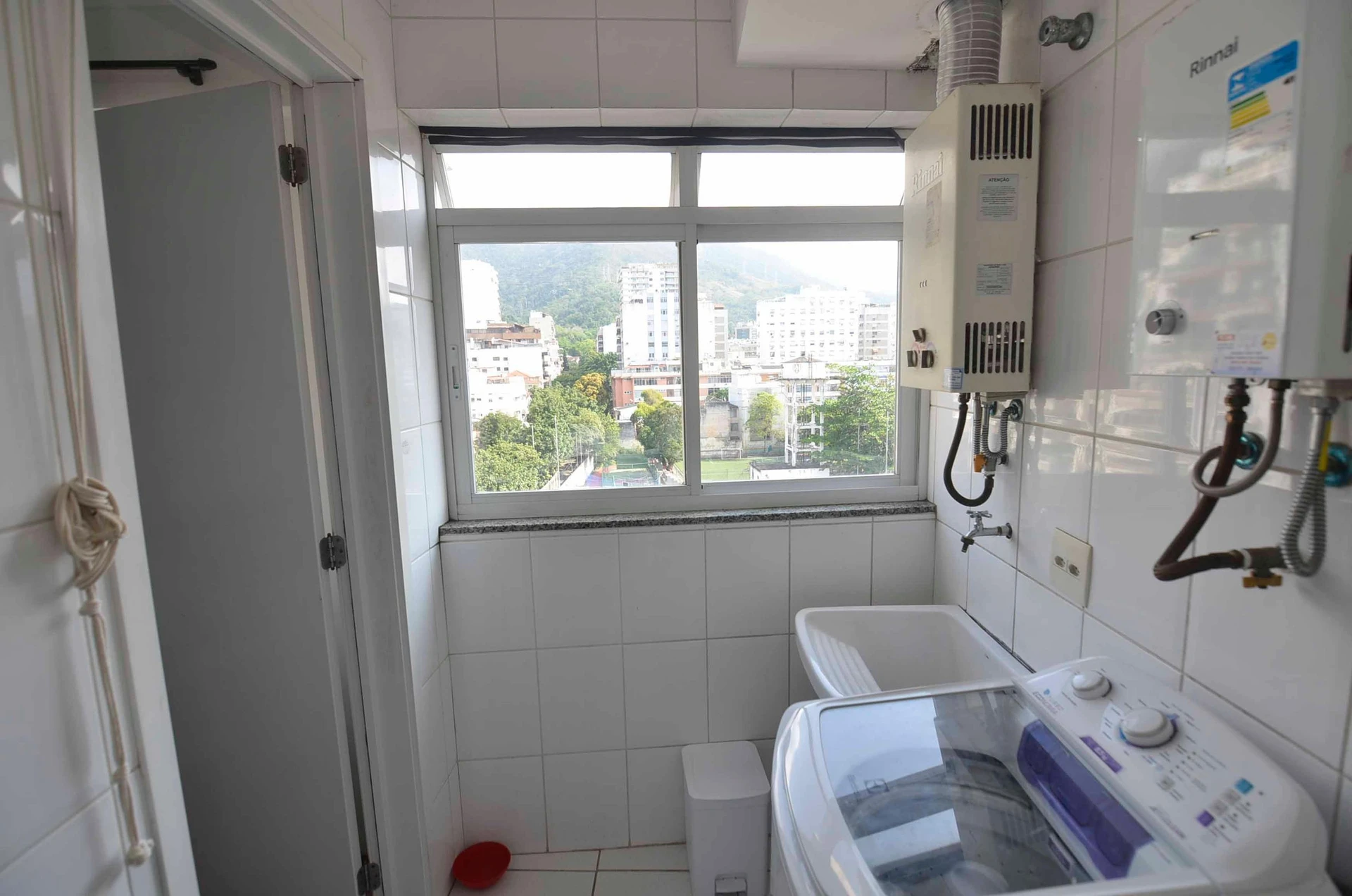 190 m² apartment with a mountain view and a home office — photo 17