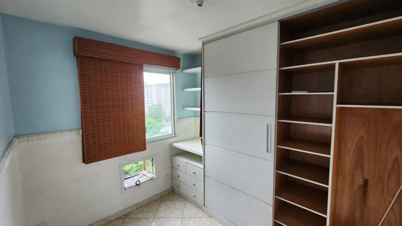 Unfurnished 2-bedroom apartment with 1 bathroom and parking — photo 9