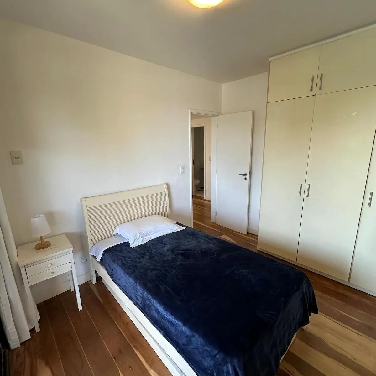Furnished 144 m² apartment with 4 bedrooms — photo 11