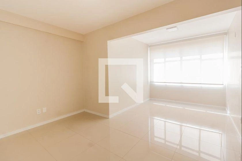 Apartamento sem mobília com 1 quarto e 1 banheiro — photo 2