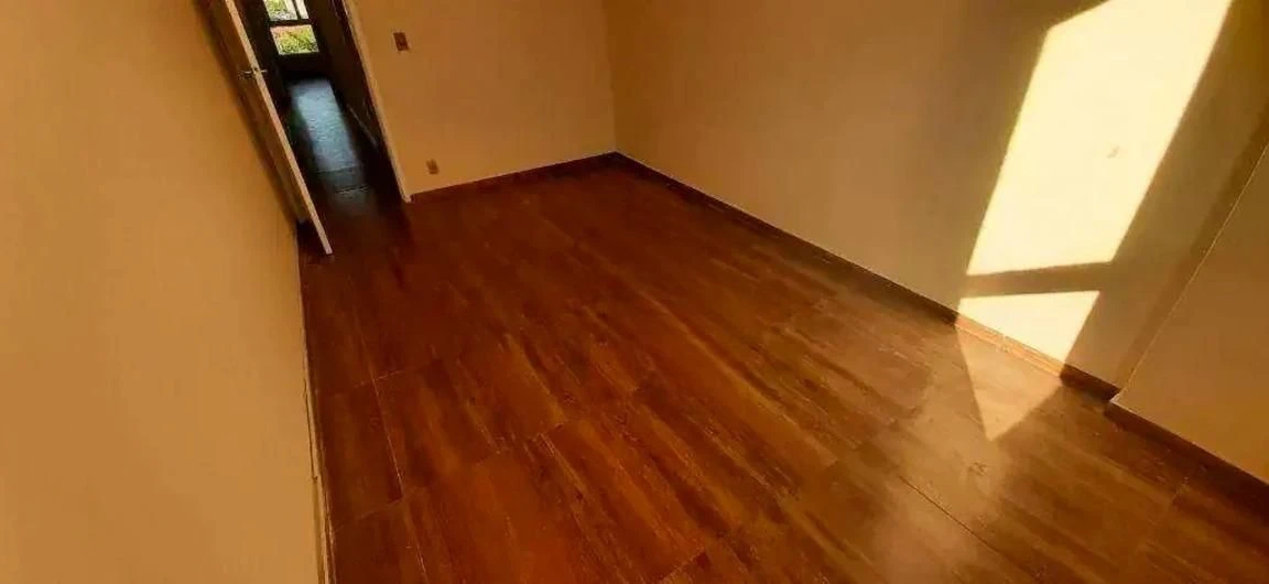 Unfurnished 2-bedroom apartment with a closed kitchen — photo 15