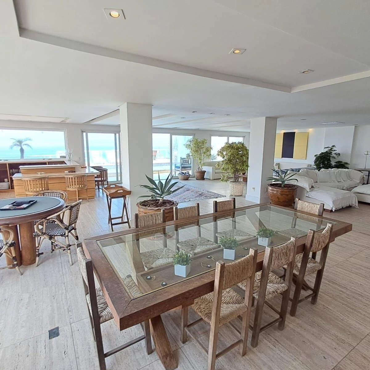 Furnished 4-bedroom house with 1450 m² and 4 parking — photo 4