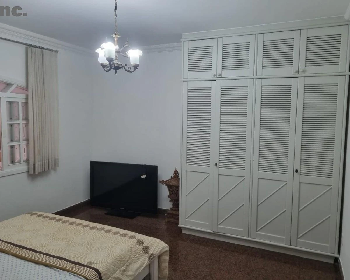 Меблированный дом с балконом и 4 спальнями с ванными — photo 17