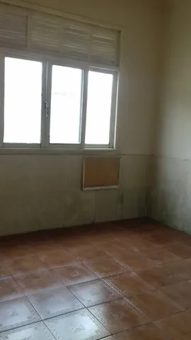 Apartment-type house with 1 bedroom and no parking