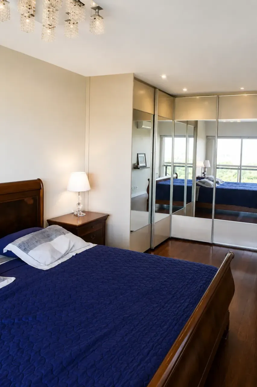 Furnished apartment with 4 bedrooms and 5 bathrooms — photo 3