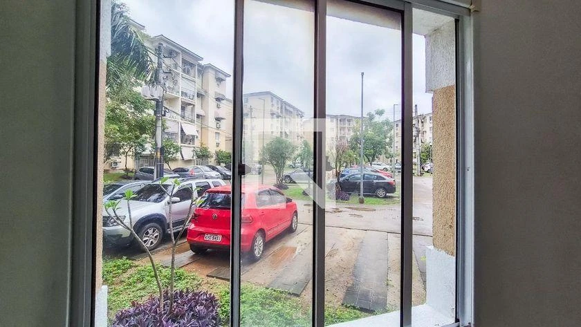 2-bedroom apartment in a building with a pool — photo 20