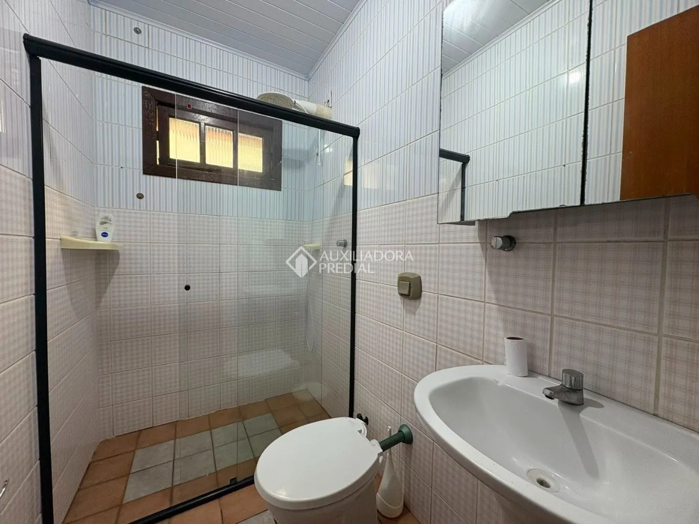 Furnished house with 2 bedrooms and 2 parking spots — photo 11