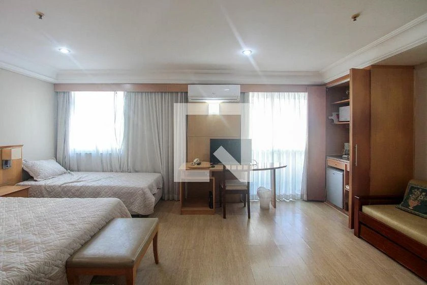 Меблированная студия 65 м²: 1 спальня и 1 парковка