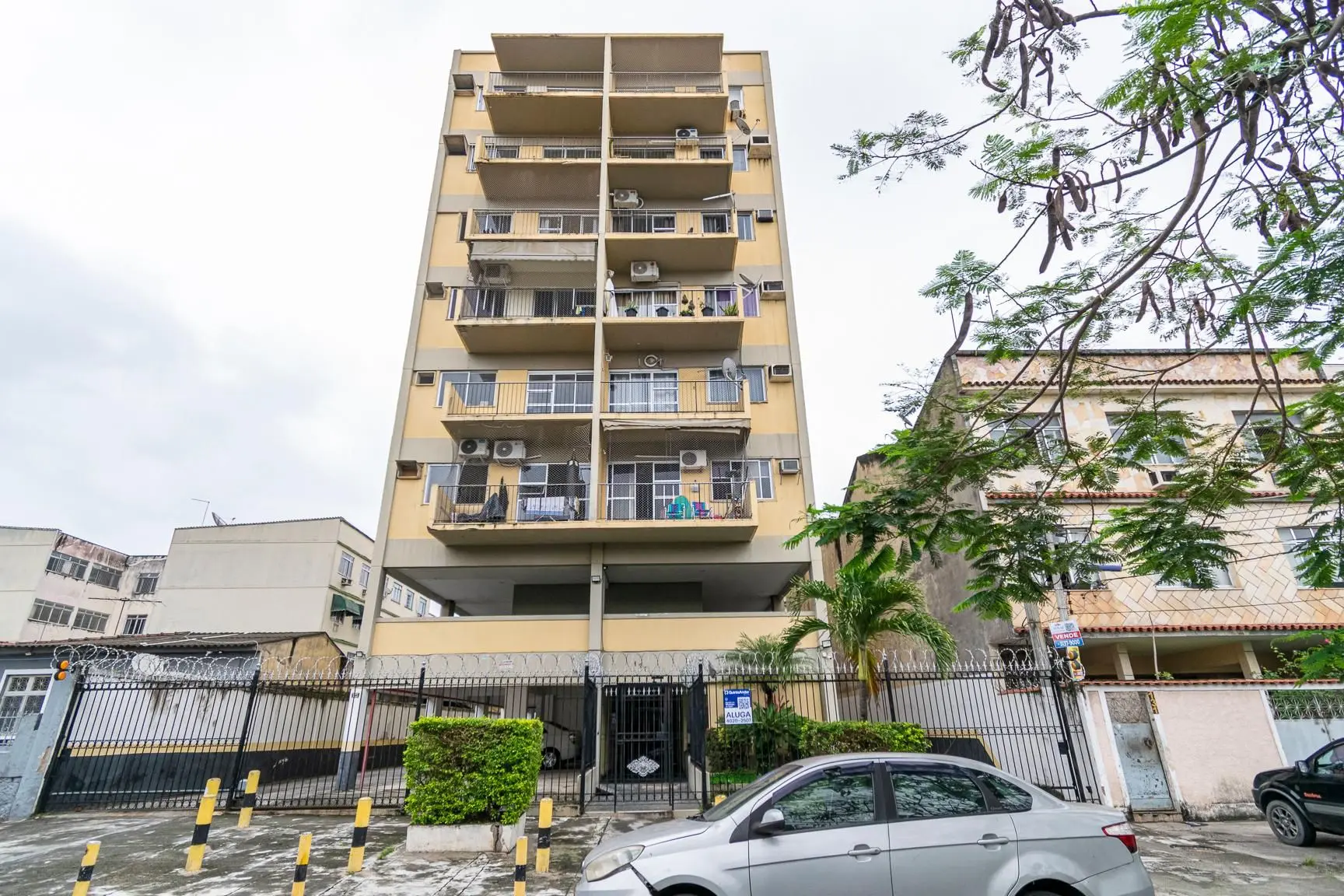 2-bedroom apartment with a mountain view in Rio de Janeiro — photo 51