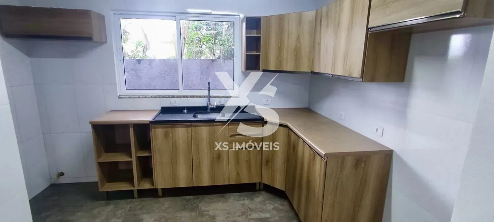 House with 3 bedrooms and a private BBQ — photo 10