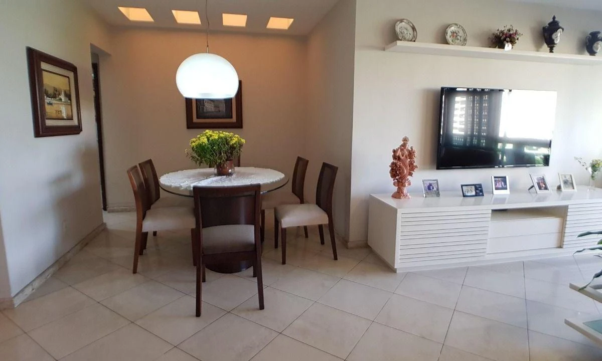 Furnished 201 m² apartment with 4 bedrooms and 3 parking — photo 19