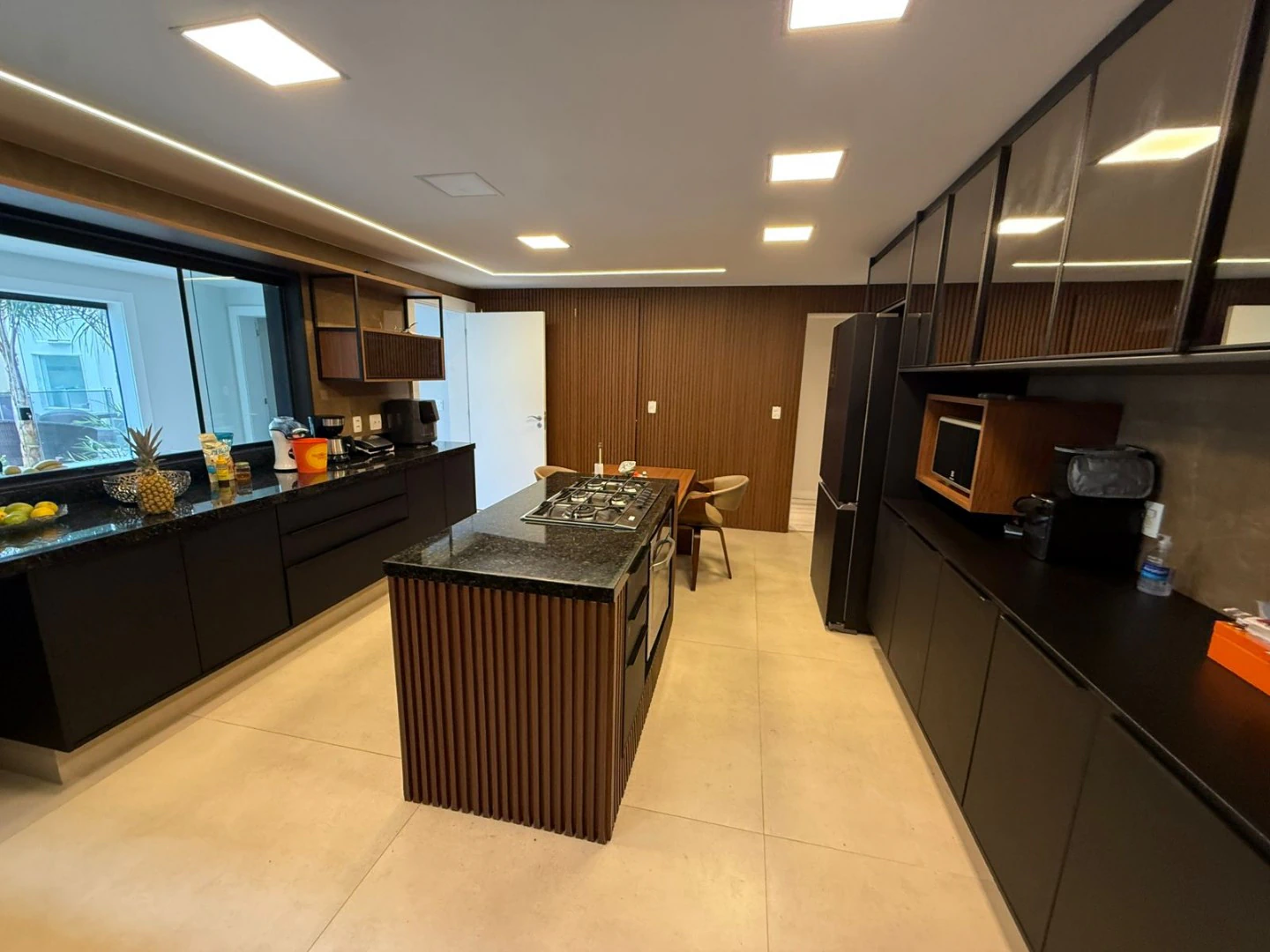 Furnished house with 5 en-suite bedrooms and 600 m² — photo 25