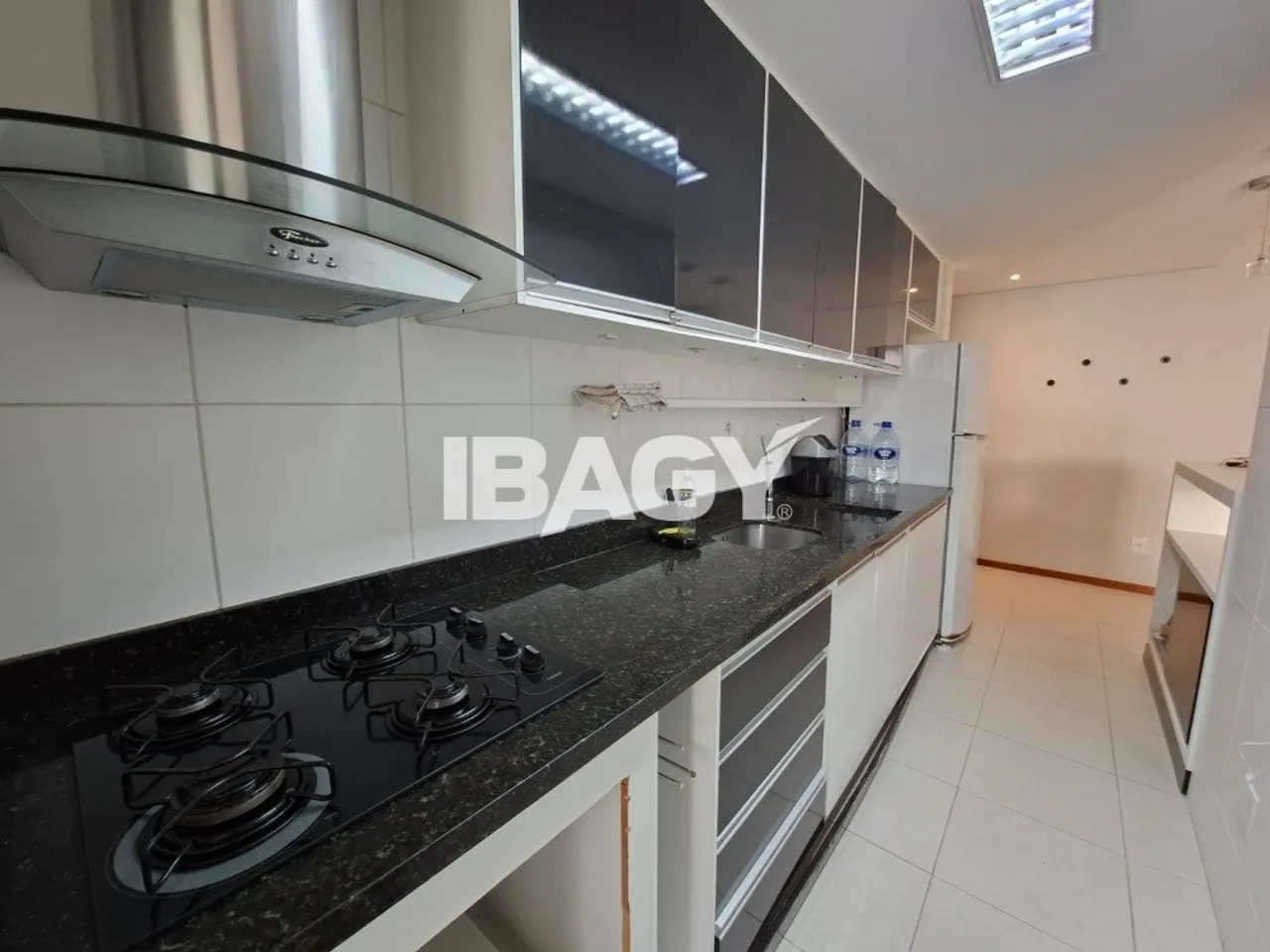 Furnished apartment, 100 m², with a grill on the balcony