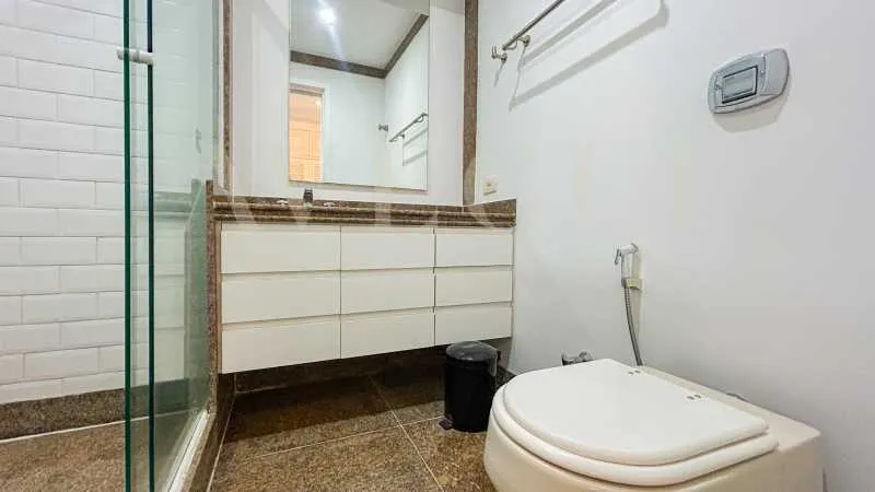 3-bedroom apartment, 1 with its own bathroom, 125 m² — photo 9