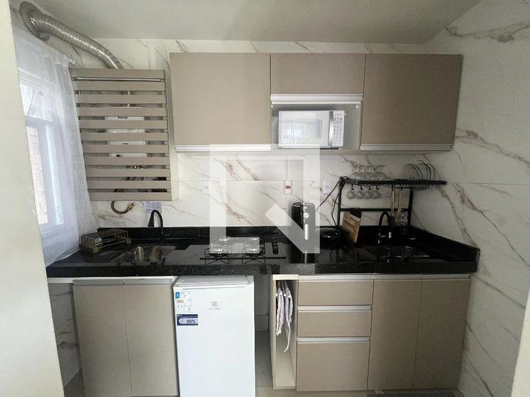 Furnished apartment, 30 m², with a glass-enclosed balcony — photo 8