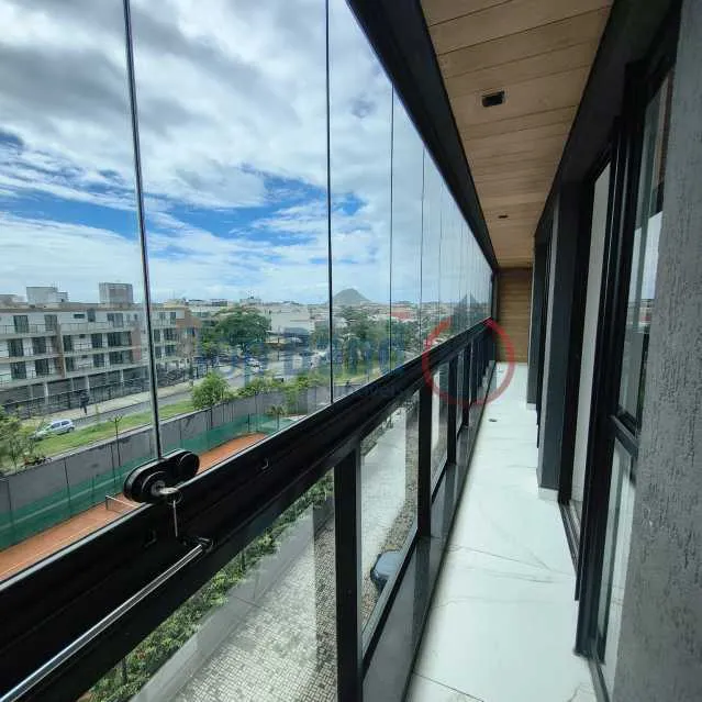 Apartment on the 3rd floor with a glass-enclosed balcony — photo 17