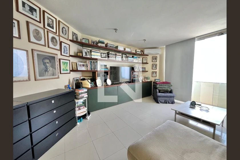 Apartment, 450 m², with a glass-enclosed balcony — photo 13