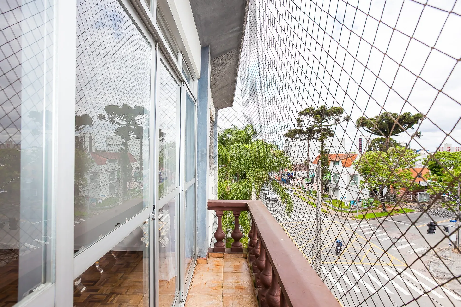 3-bedroom apartment with a washing machine in Curitiba — photo 10