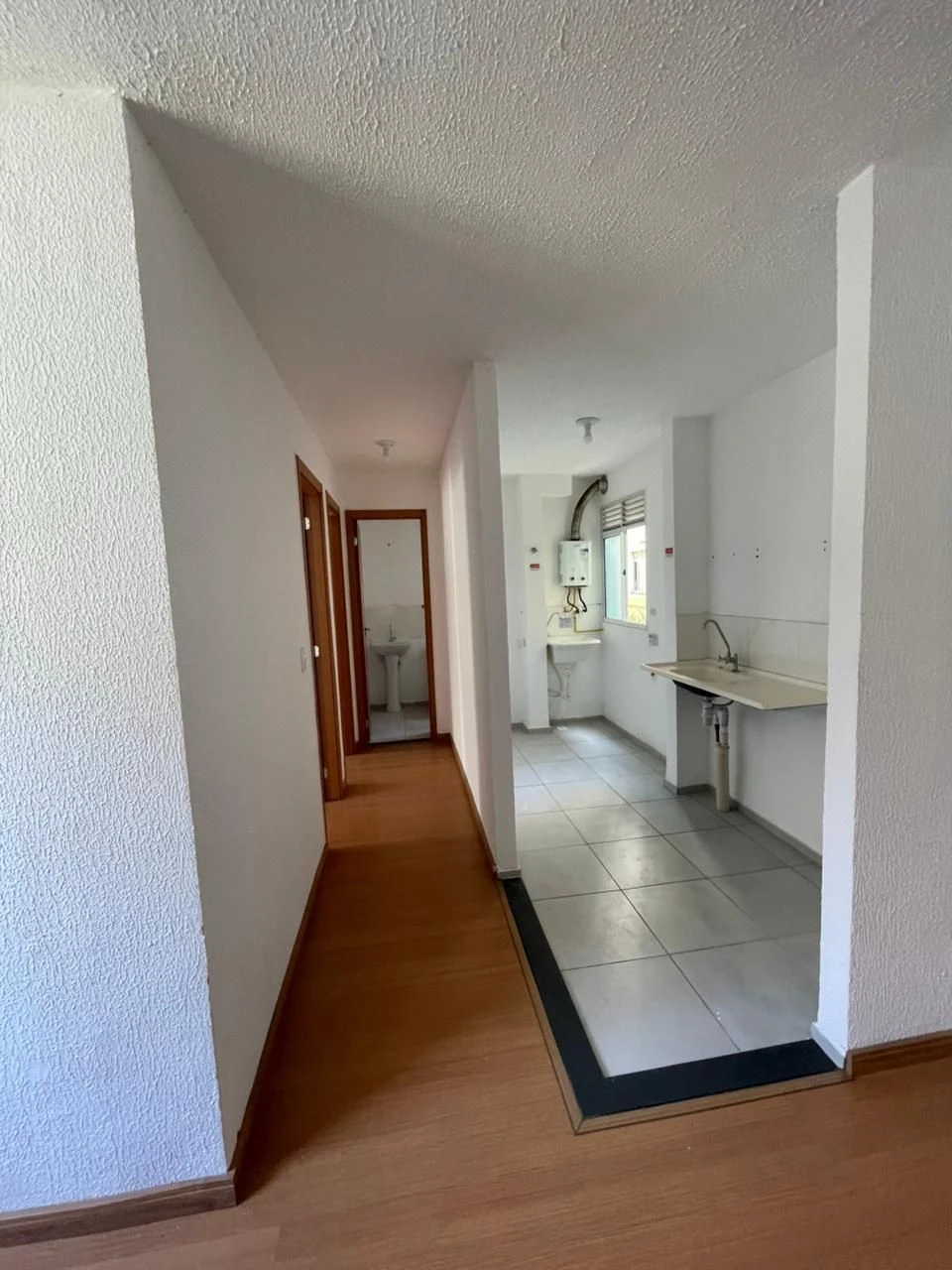 2-bedroom, 1-bath apartment with 1 parking space — photo 6