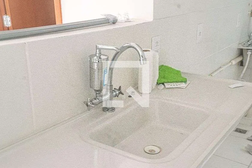 Apartamento de 2 dormitorios con cocina cerrada y cocina a gas — photo 9