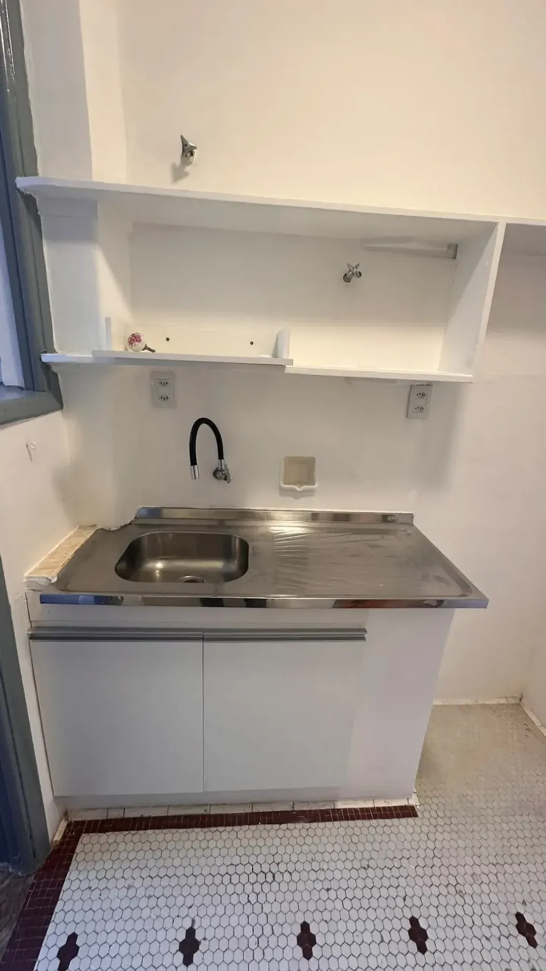 Departamento de 1 dormitorio con piso de madera o laminado — photo 15