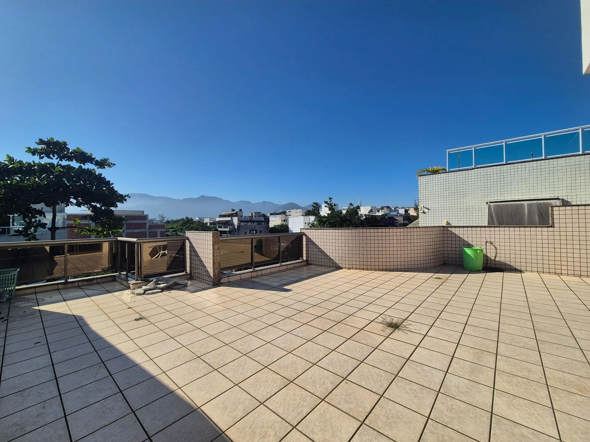 Rental apartment with 2 bedrooms, 1 en-suite and 2 parking