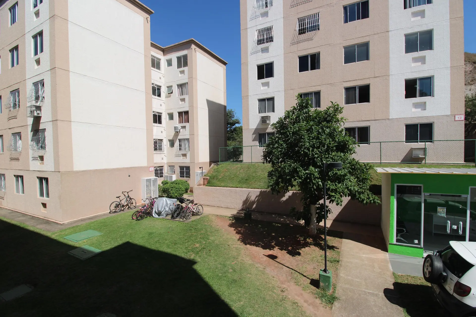 Квартира з 2 кімнатами та окремою кухнею — photo 3