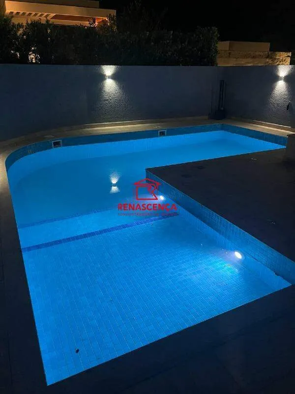 Меблированный дом с 4 спальнями-сюитами и садом 502 м² — photo 18